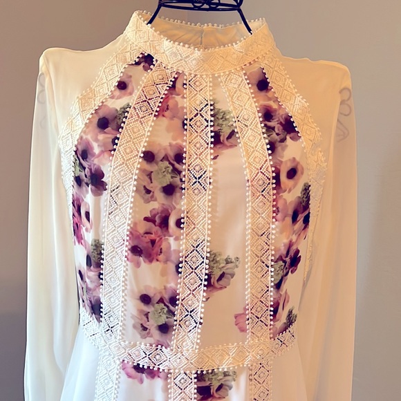 Stylish and classy Ted Baker mid length dress. Never worn, to big. Sold out - Picture 2 of 9